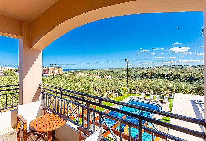 Terrace area with outdoor seating . - Villa Maria . (Galerie de photos) }}