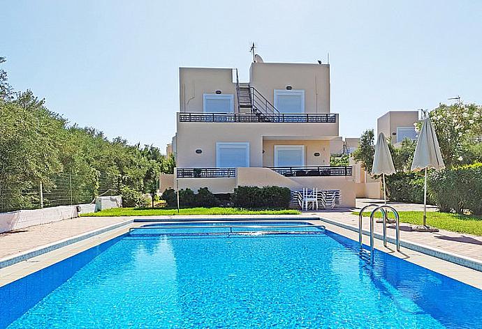 Beautiful villa with private pool, terrace, and lawn . - Villa Selini 4 . (Galería de imágenes) }}