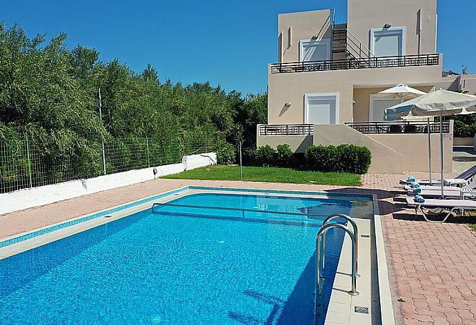 Beautiful villa with private pool, terrace, and lawn . - Villa Selini 4 . (Galería de imágenes) }}