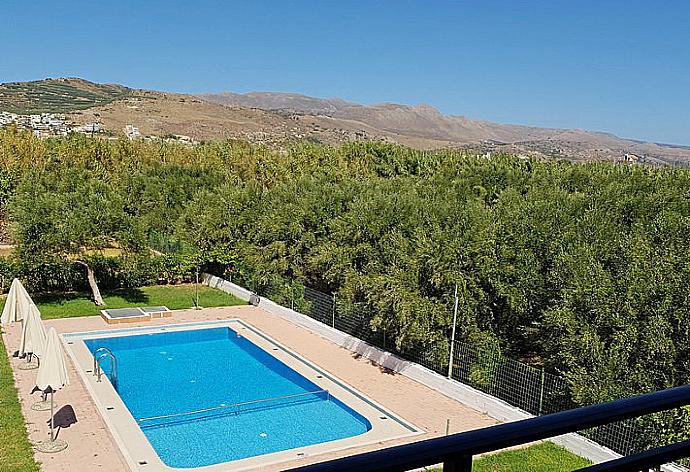 Private pool . - Villa Selini 4 . (Галерея фотографий) }}