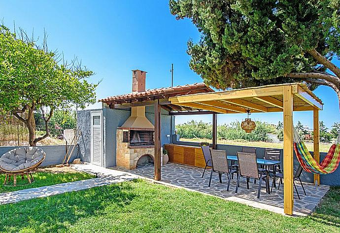 BBQ area  . - Platanias Villa Spyros . (Fotogalerie) }}