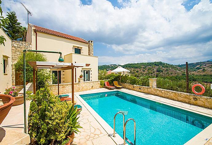 Beautiful villa with private pool terrace  . - Villa Helianthos 1 . (Galerie de photos) }}