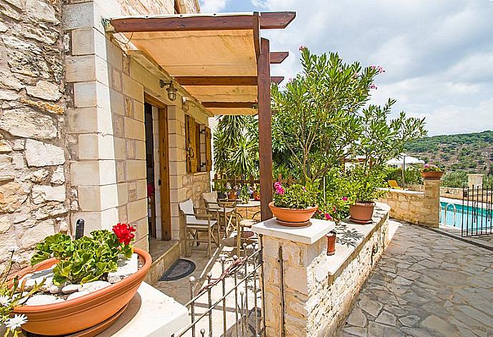 Terrace area . - Villa Helianthos 1 . (Galería de imágenes) }}