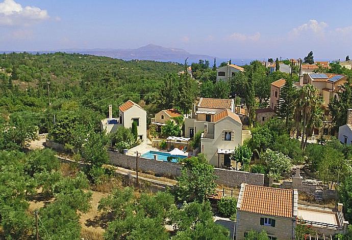 Aerial view of Villa . - Villa Helianthos 3 . (Galleria fotografica) }}