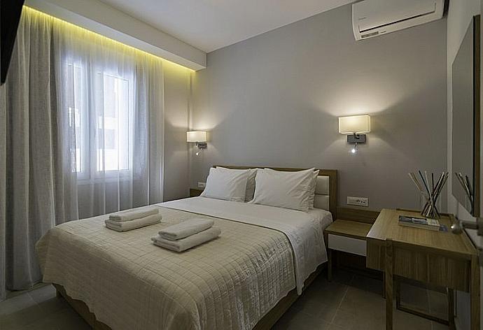 Double bedroom with A/C . - Sonja Apartment 1 . (Galleria fotografica) }}