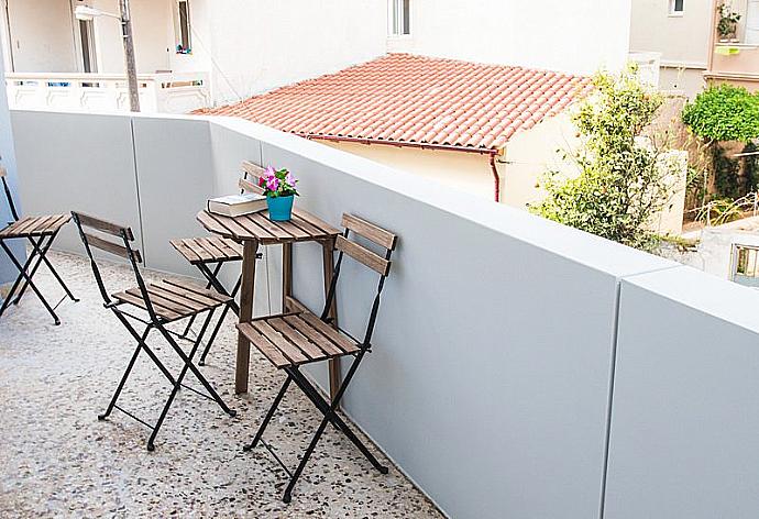 Terrace view with a coffee table . - Mare Civitas Duo Apartment . (Galleria fotografica) }}