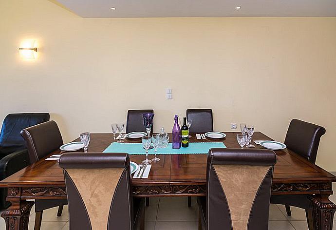 Dining area . - Lydias Maisonette . (Fotogalerie) }}