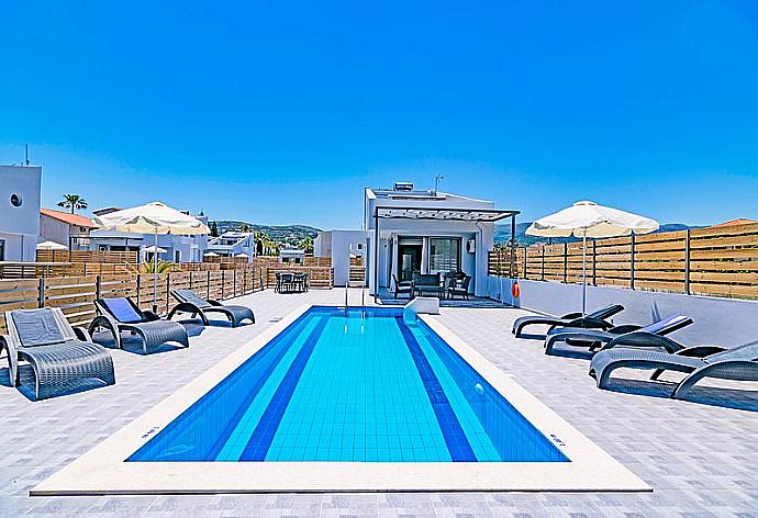,Beautiful villa with private pool and terrace . - Blue Oyster Beach Villa II . (Galería de imágenes) }}