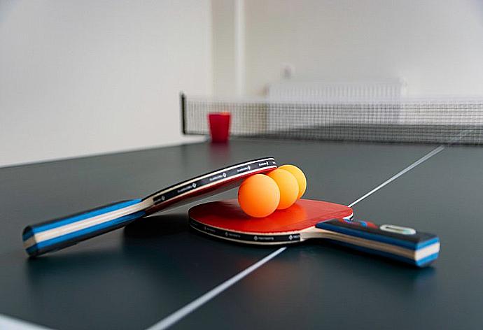 Ping-pong table  . - Blue Oyster Beach Villa II . (Fotogalerie) }}