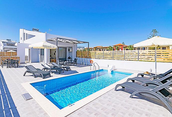 ,Beautiful villa with private pool and terrace . - Blue Oyster Beach Villa IV . (Galleria fotografica) }}