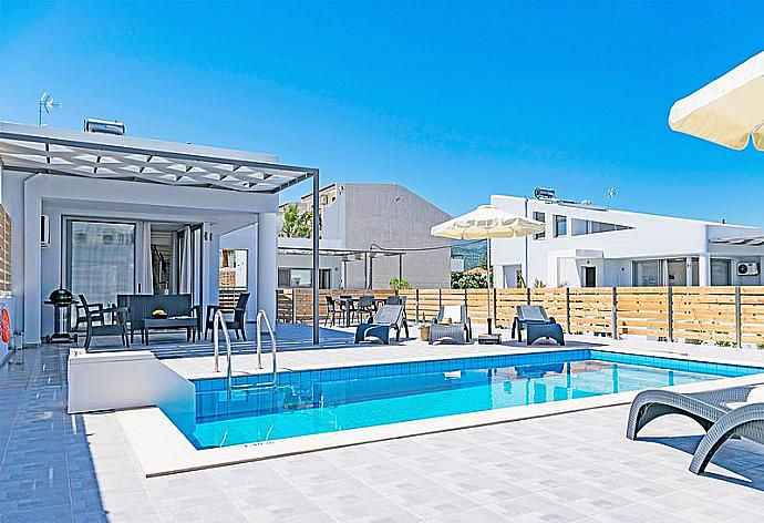 ,Beautiful villa with private pool and terrace . - Blue Oyster Beach Villa V . (Photo Gallery) }}