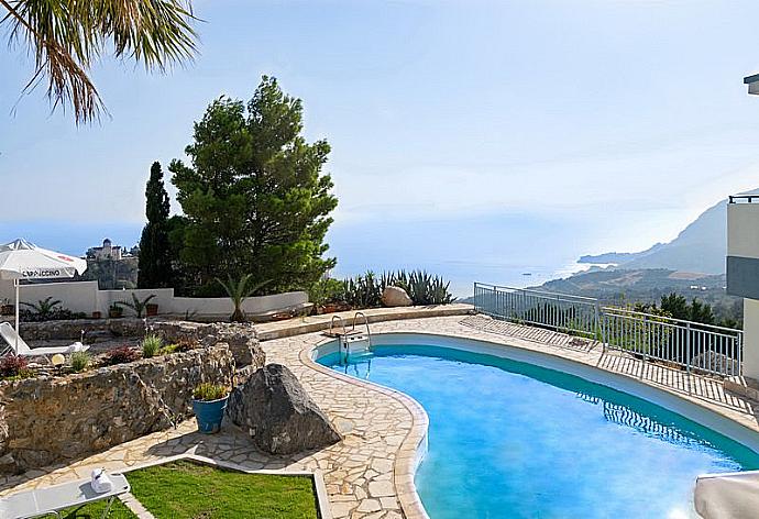 View of the pool area  . - Villa Lodovico . (Photo Gallery) }}