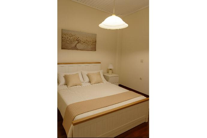  . - Villa Golden Tiara . (Галерея фотографий) }}