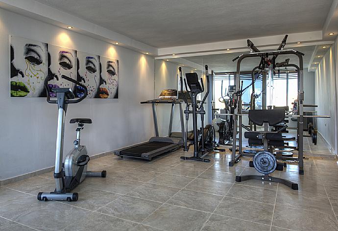 Gym  . - Spa Villa . (Galerie de photos) }}