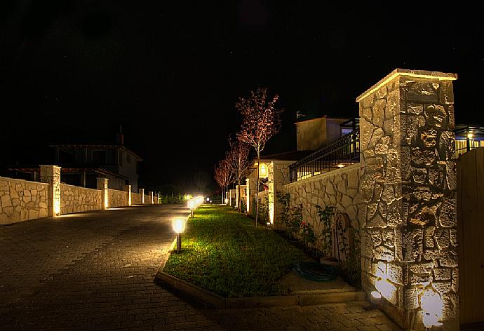 Entrance  of the villa  . - Spa Villa . (Fotogalerie) }}