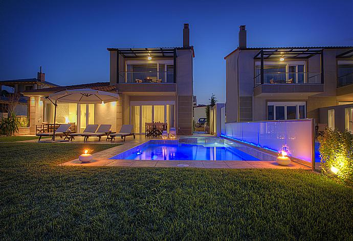 Beautiful villa with private pool and outdoor area . - Grand Villa Athos . (Galería de imágenes) }}