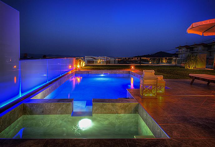 Beautiful villa with private pool and outdoor area . - Grand Villa Athos . (Fotogalerie) }}