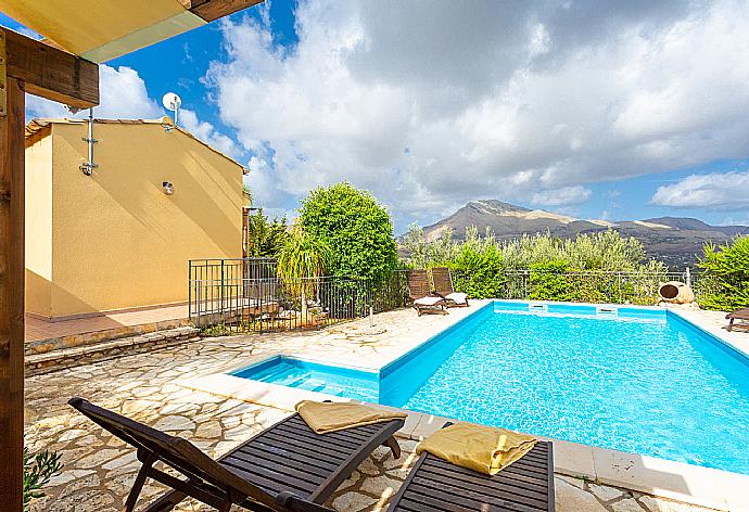 Beautiful villa with private pool and terrace with sea views . - Villa Gamma . (Fotogalerie) }}