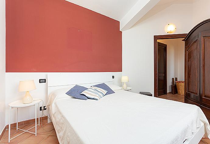 Double bedroom  . - Villa Gamma . (Fotogalerie) }}