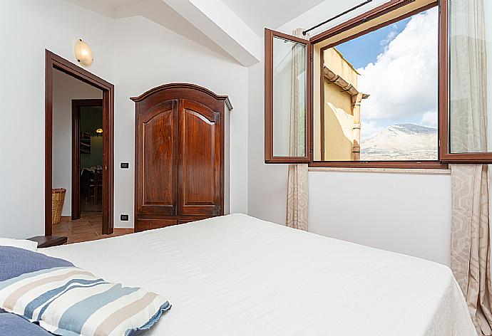 Double bedroom  . - Villa Gamma . (Galería de imágenes) }}