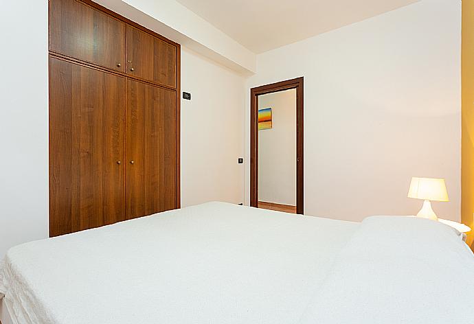 Double bedroom  . - Villa Gamma . (Galería de imágenes) }}