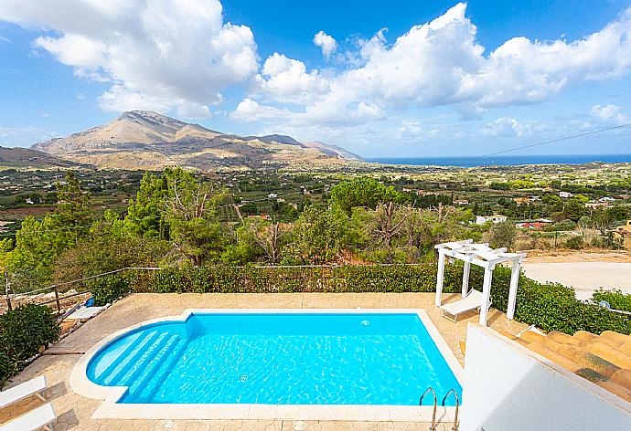 View from bedroom window . - Villa Beta . (Galleria fotografica) }}