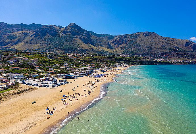 Beach at Castellammare Del Golfo . - Villa Beta . (Galería de imágenes) }}