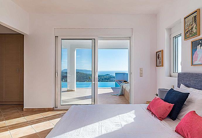 Double bedroom  . - Villa Porfyra . (Photo Gallery) }}