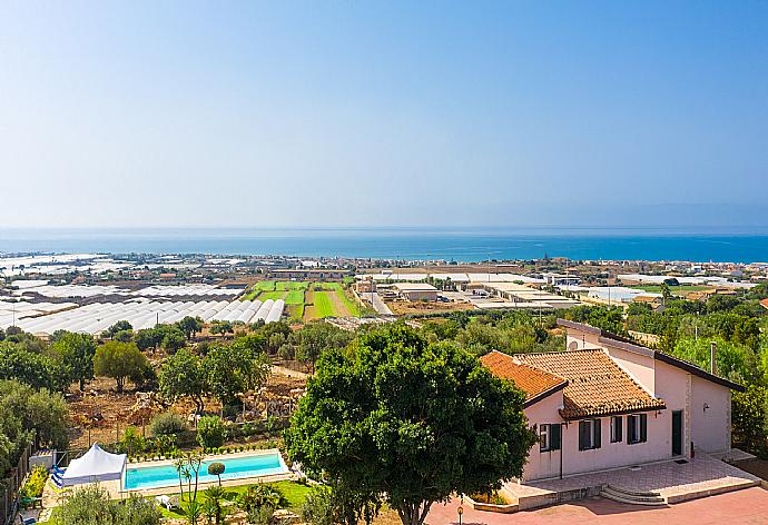 Aerial view of Villa Benjamin . - Villa Benjamin . (Galleria fotografica) }}