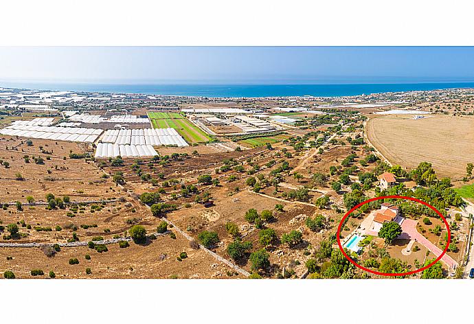 Aerial view showing location of Villa Benjamin  . - Villa Benjamin . (Galerie de photos) }}