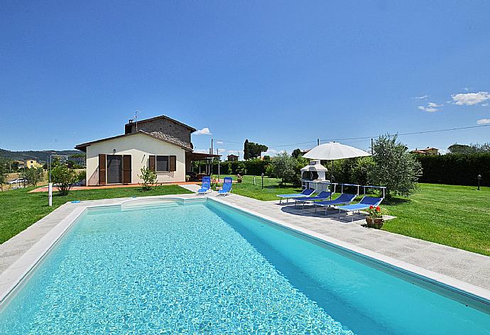 ,Beautiful villa with private pool, terrace, and garden . - Villa San Lorenzo . (Galerie de photos) }}