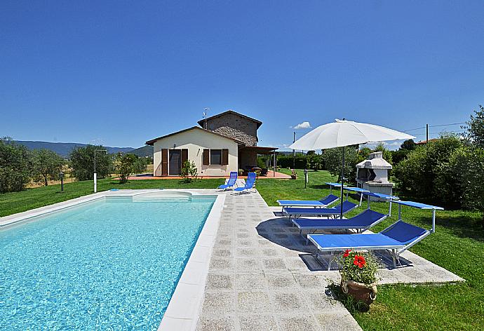 Beautiful villa with private pool, terrace, and garden . - Villa San Lorenzo . (Galería de imágenes) }}