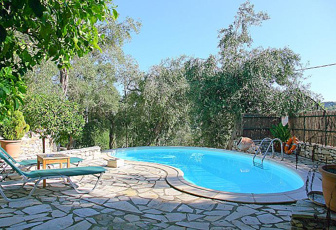 Private pool with terrace area . - Villa Kostas . (Photo Gallery) }}