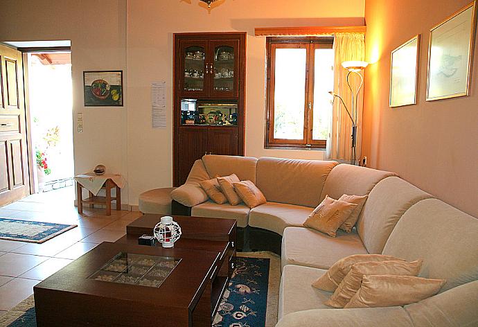 Open plan living area with WiFi, TV and DVD player . - Villa Kostas . (Photo Gallery) }}