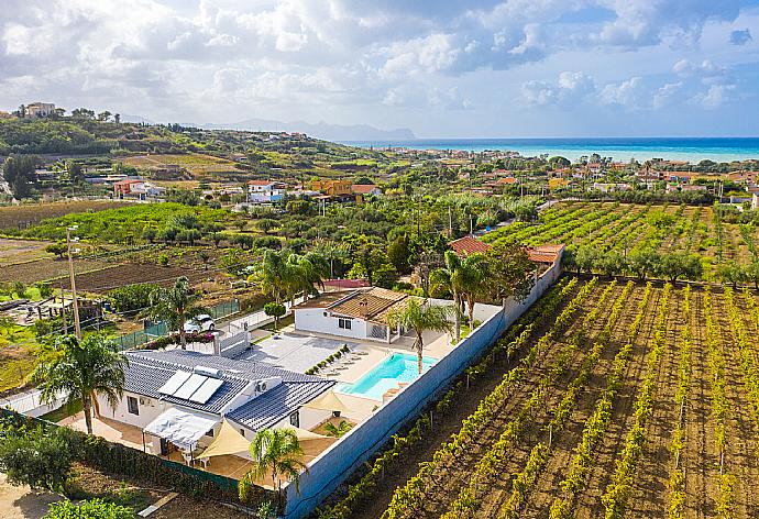 Aerial view of Villa Mariana . - Villa Marianna . (Galerie de photos) }}