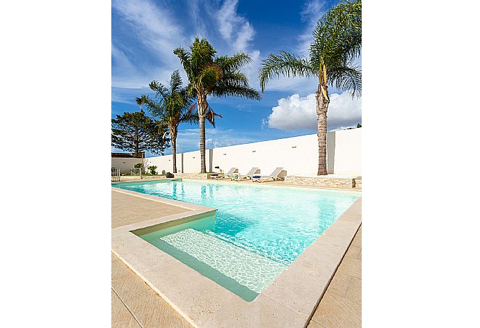 Private pool and large terrace . - Villa Marianna . (Galería de imágenes) }}