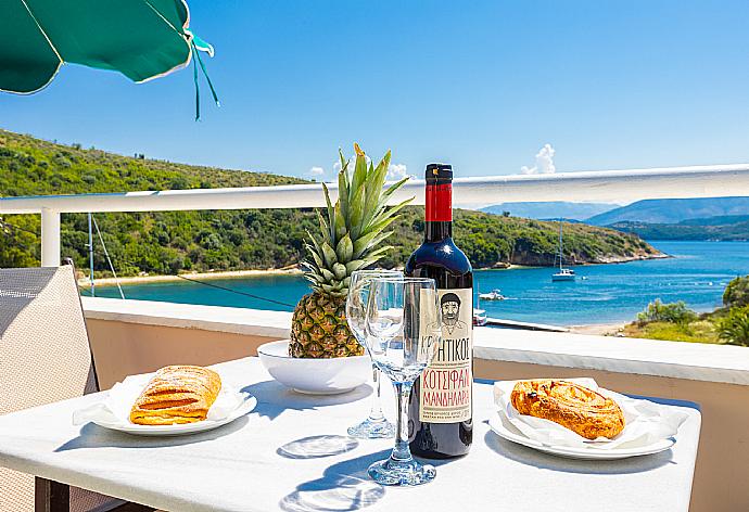 Private terrace area with sea views . - Anna . (Galería de imágenes) }}