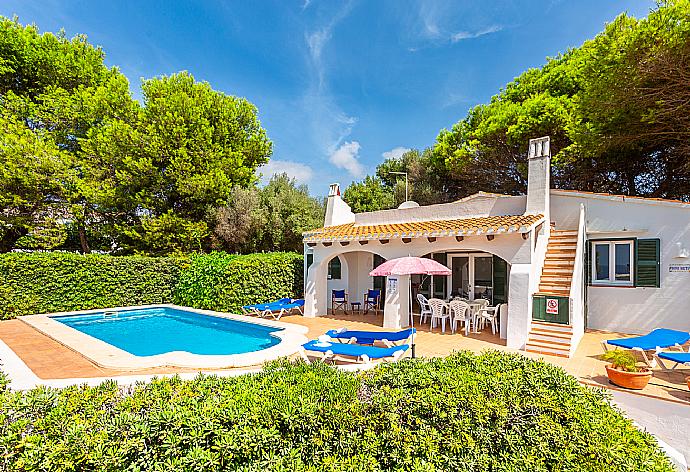 Beautiful villa with private pool, terrace, and large garden with sea views . - Villa Binibety . (Galería de imágenes) }}