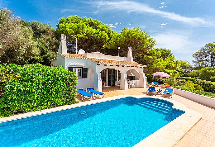 Beautiful villa with private pool, terrace, and large garden with sea views . - Villa Binibety . (Galería de imágenes) }}