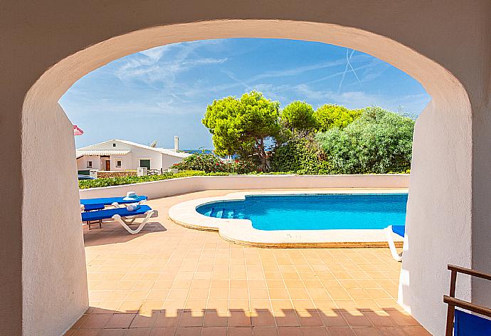 Sheltered terrace area . - Villa Binibety . (Galería de imágenes) }}