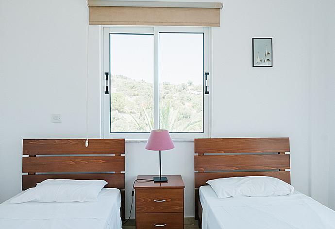 Twin bedroom . - Villa Aphrodite . (Galería de imágenes) }}