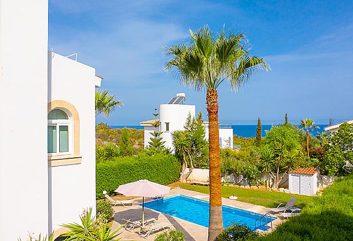 Aerial view of pool terrace area . - Villa Chrysanthemum . (Galería de imágenes) }}