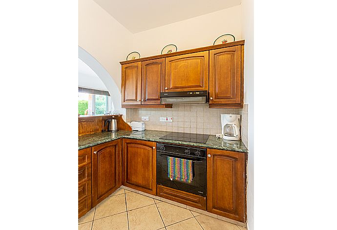 Equipped kitchen . - Villa Chrysanthemum . (Fotogalerie) }}