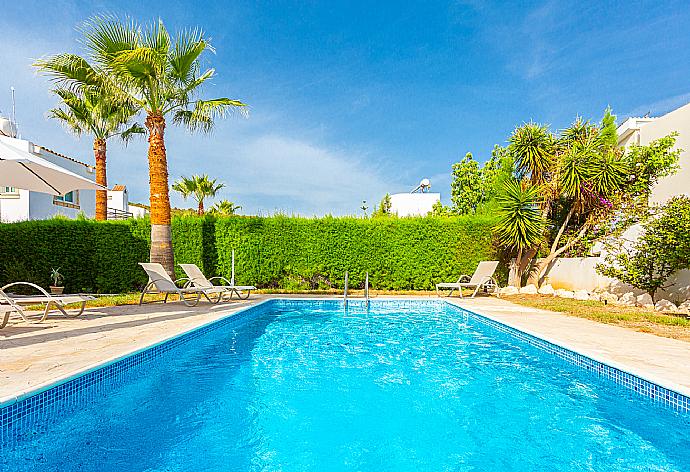 Private pool and terrace . - Villa Cleopatra . (Galería de imágenes) }}