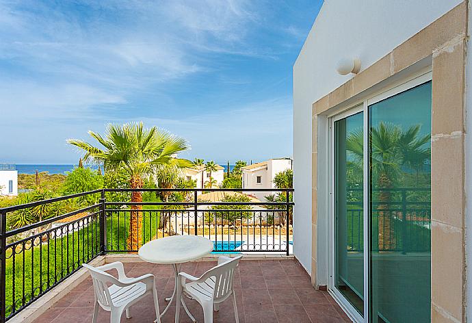 Upper terrace area with sea views . - Villa Cleopatra . (Fotogalerie) }}