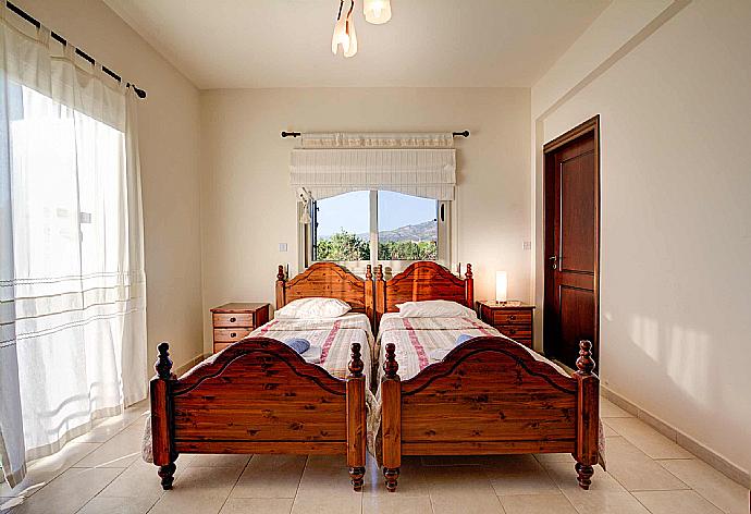 Twin bedroom . - Villa Niki . (Photo Gallery) }}