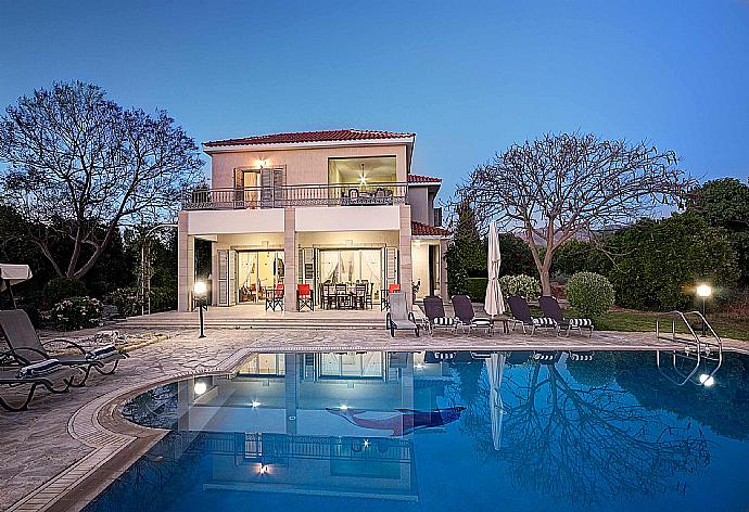 Beautiful villa  . - Villa Niki . (Photo Gallery) }}