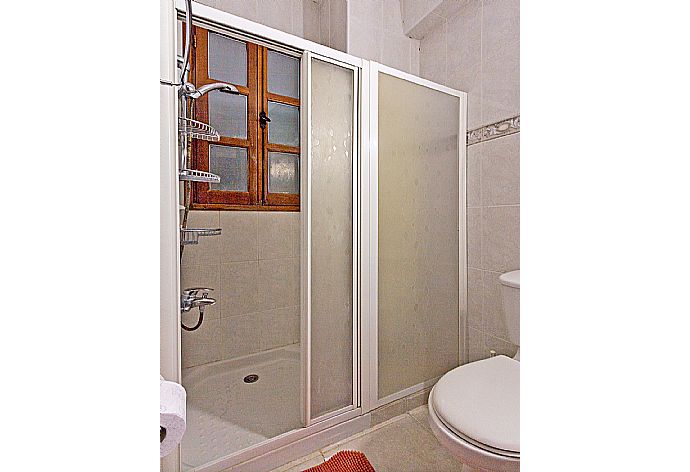 Bathroom . - Villa Irene Palace . (Photo Gallery) }}