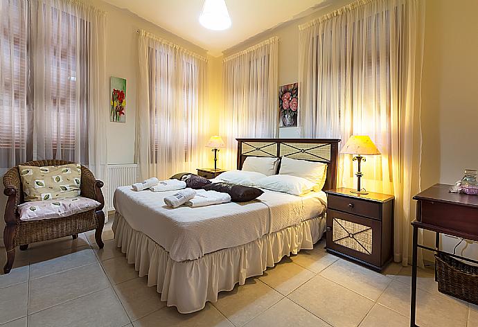 Double bedroom . - Villa Irene Palace . (Photo Gallery) }}