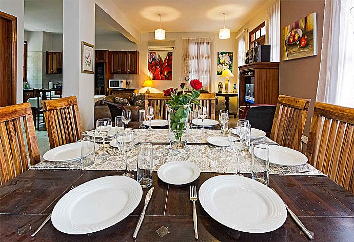 Dining area  . - Villa Irene Palace . (Galerie de photos) }}